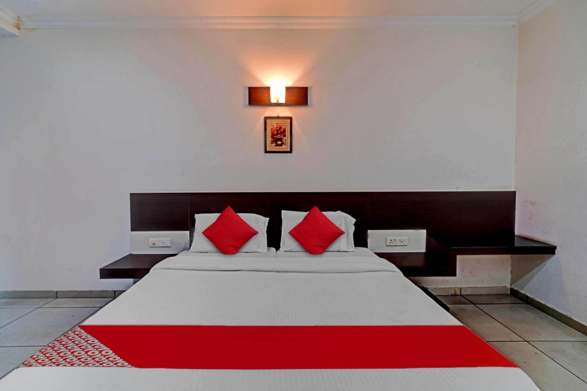 Hotel O Jk Inn Tiruppur Eksteriør billede