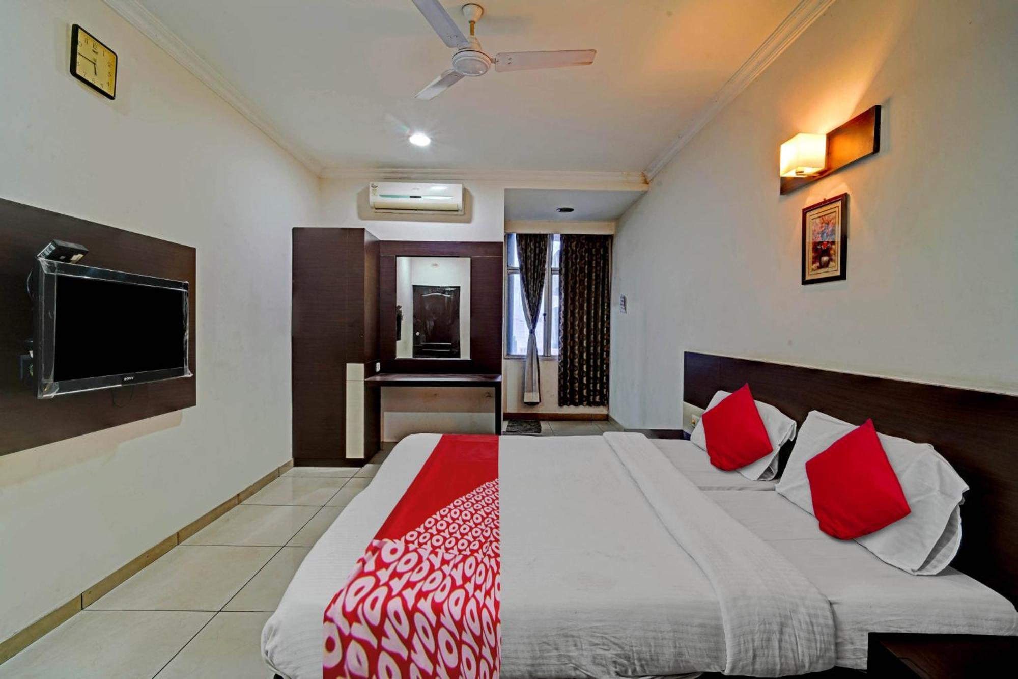 Hotel O Jk Inn Tiruppur Eksteriør billede